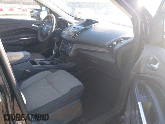 2017 Ford Escape SE with VIN 1FMCU0GD8HUE44687, listed as a IAAI auction lot 41693772 with 132,701 mi miles. Bid and sale history available at carsss.com. Image 5.