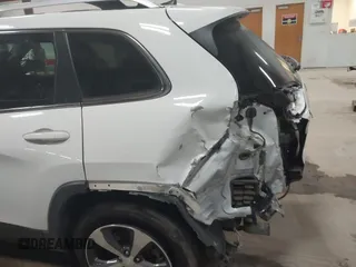 2019 Jeep Cherokee Limited with VIN 1C4PJMDN4KD291672, listed as a IAAI auction lot 41559091 with 47,109 mi miles and . Bid and sale history available at DreamBid. Image 6.