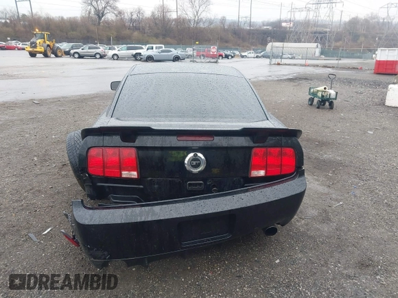 2007 Ford Mustang GT Deluxe with VIN 1ZVFT82H275292215, listed as a IAAI auction lot 41866312 with 114,500 mi miles. Bid and sale history available at carsss.com. Image 16.