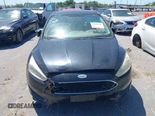 2015 Ford Focus SE with VIN 1FADP3K25FL223726, listed as a IAAI auction lot 42028526 with 43,047 mi miles. Bid and sale history available at carsss.com. Image 6.
