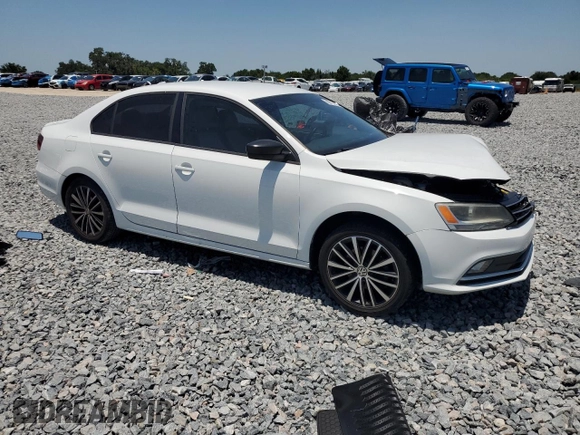 2016 Volkswagen Jetta Sport z VIN 3VWD17AJ8GM331542, wystawiony jako Copart lot #56717875 z przebiegiem 95 780 mil mil oraz Nie do naprawy • Non repairable. Historia ofert i sprzedaży dostępna na DreamBid. Obrazek 4.