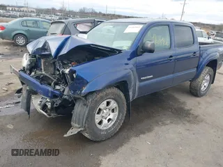 2014 Toyota Tacoma with VIN 3TMLU4EN0EM147243, listed as a IAAI auction lot 41684902 with 308,167 mi miles. Bid and sale history available at carsss.com. Image 16.