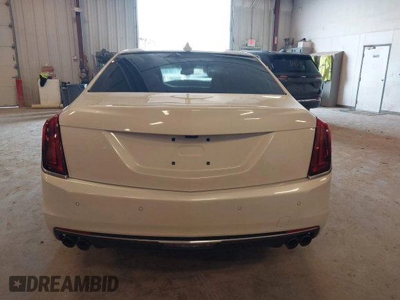 2017 Cadillac CT6 Luxury AWD z VIN 1G6KD5RS9HU203376, wystawiony jako IAAI lot #42181002 z przebiegiem Nie podano mil oraz . Historia ofert i sprzedaży dostępna na DreamBid. Obrazek 16.