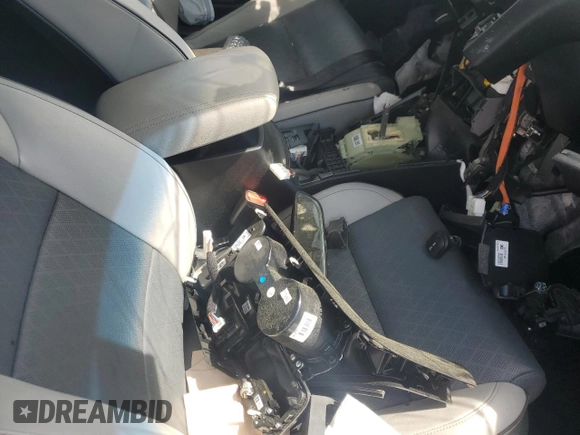 2018 Kia Sportage EX z VIN KNDPNCAC7J7442678, wystawiony jako Copart lot #55504735 z przebiegiem Nie podano mil oraz Szkoda całkowita • Salvage title. Historia ofert i sprzedaży dostępna na DreamBid. Obrazek 13.