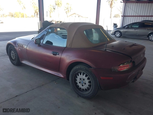 2000 BMW Z3 2.8L with VIN 4USCH3343YLF43193, listed as a IAAI auction lot 41367365 with 157,032 mi miles. Bid and sale history available at carsss.com. Image 3.