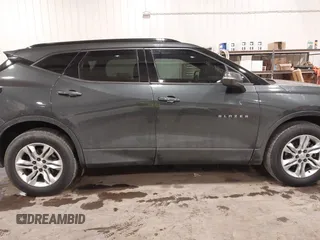 2020 Chevrolet Blazer LT z VIN 3GNKBHRS2LS529797, wystawiony jako IAAI lot #41725280 z przebiegiem 60 047 mil mil oraz . Historia ofert i sprzedaży dostępna na DreamBid. Obrazek 14.