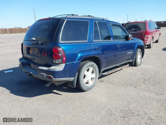 2002 Chevrolet TrailBlazer LS with VIN 1GNDT13S122152637, listed as a IAAI auction lot 42035449 with 206,082 mi miles. Bid and sale history available at carsss.com. Image 4.