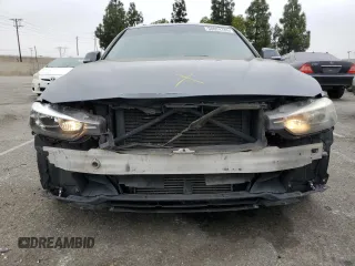 2014 BMW 3 Series 328i z VIN WBA3C1C59EK111446, wystawiony jako Copart lot #58024785 z przebiegiem 125 627 mil mil oraz Szkoda całkowita • Salvage title. Historia ofert i sprzedaży dostępna na DreamBid. Obrazek 5.