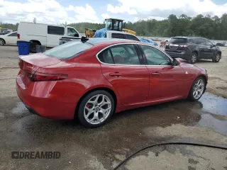 2018 Alfa Romeo Giulia Ti Sport with VIN ZARFAECN5J7577701, listed as a Copart auction lot 58617664 with 31,033 mi miles and Salvage Title. Bid and sale history available at carsss.com. Image 3.