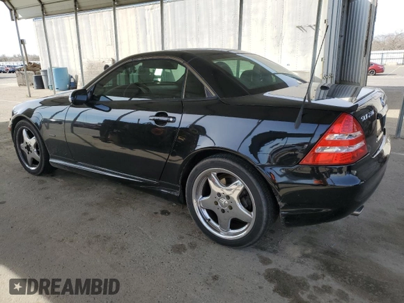 2001 Mercedes-Benz SLK 230 Kompressor с VIN WDBKK49F81F171836, выставлен на аукционе Copart как лот 45550685 с пробегом 114 382 миль миль и Списание • Salvage title. История ставок и продаж доступна на DreamBid. Изображение 2.