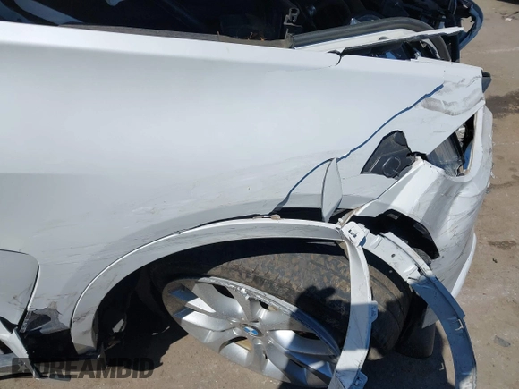 2018 BMW X5 xDrive35i with VIN 5UXKR0C56JL070512, listed as a IAAI auction lot 41892471 with 1 mi miles. Bid and sale history available at carsss.com. Image 21.
