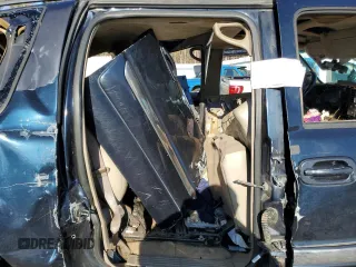 2004 GMC Yukon XL SLT with VIN 1GKEC16ZX4J107876, listed as a Copart auction lot 87132974 with 682,081 mi miles and Salvage Title. Bid and sale history available at carsss.com. Image 10.