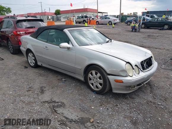 2001 Mercedes-Benz CLK 320/430 with VIN WDBLK65G41T077792, listed as a IAAI auction lot 42170508 with Not Provided miles and . Bid and sale history available at carsss.com. Image 1.