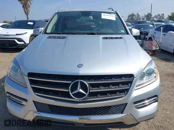2013 Mercedes-Benz M 350 z VIN 4JGDA2EB5DA252634, wystawiony jako IAAI lot #42507538 z przebiegiem 190 166 mil mil oraz . Historia ofert i sprzedaży dostępna na DreamBid. Obrazek 6.