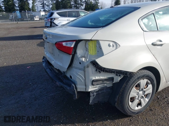 2015 Kia Forte LX with VIN KNAFK4A66F5295094, listed as a IAAI auction lot 41795729 with 183,771 mi miles. Bid and sale history available at carsss.com. Image 15.