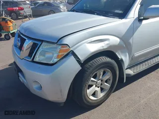 2012 Nissan Pathfinder LE with VIN 5N1AR1NN1CC607558, listed as a IAAI auction lot 39839685 with 147,975 mi miles. Bid and sale history available at carsss.com. Image 18.