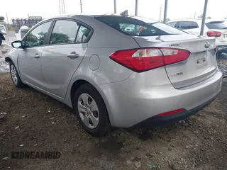2016 Kia Forte LX z VIN KNAFX4A67G5541315, wystawiony jako IAAI lot #42257831 z przebiegiem 61 199 mil mil oraz . Historia ofert i sprzedaży dostępna na DreamBid. Obrazek 3.