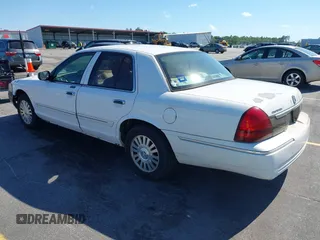 2006 Mercury Grand Marquis LS Premium z VIN 2MEFM75V46X614439, wystawiony jako IAAI lot #42319947 z przebiegiem 125 715 mil mil oraz . Historia ofert i sprzedaży dostępna na DreamBid. Obrazek 3.