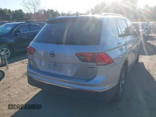 2023 Volkswagen Tiguan SE z VIN 3VVMB7AX4PM128007, wystawiony jako IAAI lot #42069544 z przebiegiem 19 994 mil mil oraz . Historia ofert i sprzedaży dostępna na DreamBid. Obrazek 4.