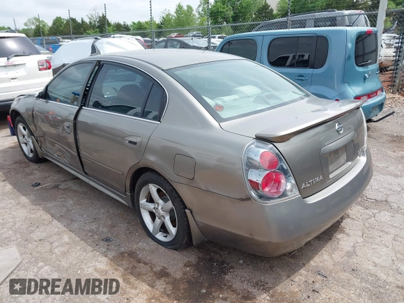 2006 Nissan Altima SE z VIN 1N4BL11D46N322200, wystawiony jako IAAI lot #42131619 z przebiegiem 248 538 mil mil oraz . Historia ofert i sprzedaży dostępna na DreamBid. Obrazek 3.