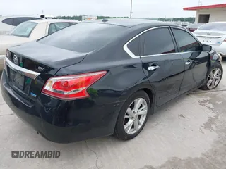 2013 Nissan Altima SV with VIN 1N4AL3AP0DC287021, listed as a IAAI auction lot 42177444 with 163,462 mi miles and . Bid and sale history available at carsss.com. Image 4.