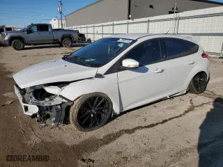 2015 Ford Focus ST with VIN 1FADP3L91FL275592, listed as a Copart auction lot 47089715 with 0 mi miles and Clean Title. Bid and sale history available at carsss.com. Image 1.