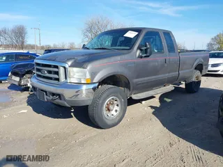 2002 Ford Super Duty F-250 XL with VIN 1FTNX21L52EB12546, listed as a IAAI auction lot 41851979 with 218,356 mi miles. Bid and sale history available at carsss.com. Image 2.