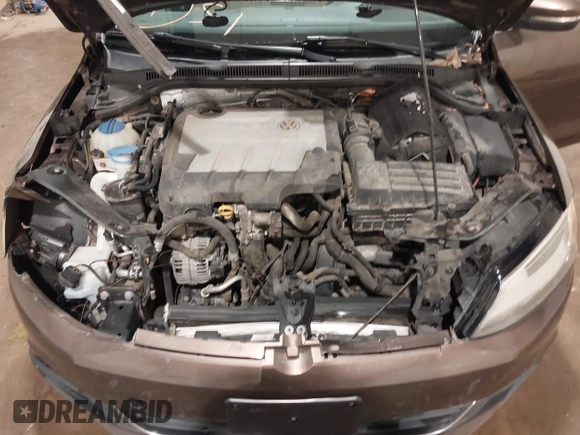 2014 Volkswagen Jetta TDI w/Premium with VIN 3VWLL7AJ1EM358214, listed as a IAAI auction lot 42148435 with 174,923 mi miles and . Bid and sale history available at DreamBid. Image 10.