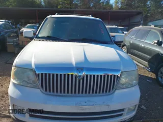 2005 Lincoln Navigator Luxury with VIN 5LMFU28575LJ14098, listed as a IAAI auction lot 41385570 with 244,580 mi miles. Bid and sale history available at carsss.com. Image 10.