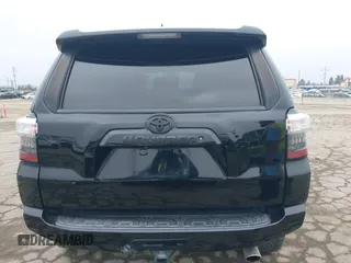 2017 Toyota 4Runner SR5 с VIN JTEZU5JR8H5159090, выставлен на аукционе IAAI как лот 42490310 с пробегом 60 546 миль миль и . История ставок и продаж доступна на DreamBid. Изображение 16.