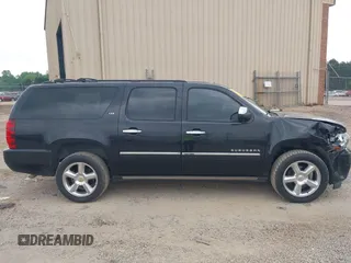 2012 Chevrolet Suburban LTZ z VIN 1GNSKKE75CR218043, wystawiony jako IAAI lot #42118487 z przebiegiem 177 094 mil mil oraz . Historia ofert i sprzedaży dostępna na DreamBid. Obrazek 13.