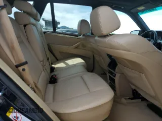 2007 BMW X5 4.8i z VIN 4USFE83537LY64075, wystawiony jako Copart lot #56922745 z przebiegiem 121 828 mil mil oraz Czysty tytuł • Clean title. Historia ofert i sprzedaży dostępna na DreamBid. Obrazek 11.
