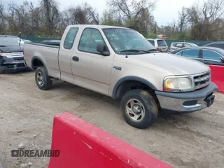 1997 Ford F-150 XL with VIN 1FTDX18W9VNC18055, listed as a IAAI auction lot 41982829 with 189,513 mi miles. Bid and sale history available at carsss.com. Image 1.