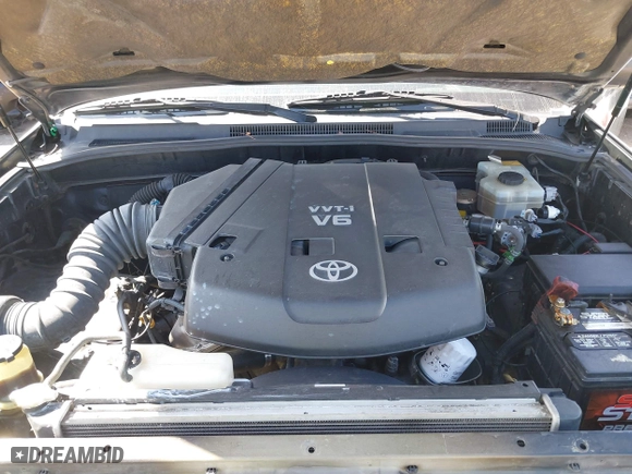 2004 Toyota 4Runner SR5 with VIN JTEZU14R440039640, listed as a IAAI auction lot 42085546 with 187,061 mi miles. Bid and sale history available at carsss.com. Image 10.