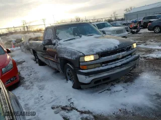 2002 Chevrolet Silverado 1500 with VIN 1GCEC14W52Z150878, listed as a IAAI auction lot 41603704 with 270,802 mi miles. Bid and sale history available at carsss.com. Image 1.