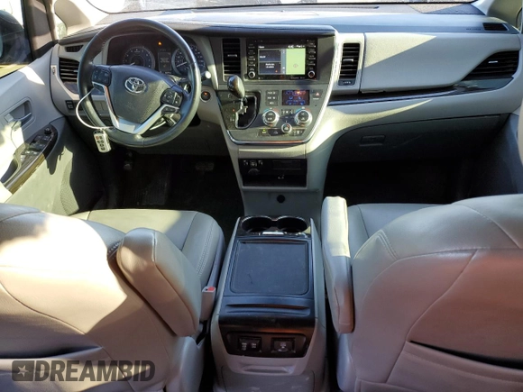 2018 Toyota Sienna XLE Auto Access Seat with VIN 5TDYZ3DC1JS959663, listed as a Copart auction lot 46196785 with 94,459 mi miles and Salvage Title. Bid and sale history available at carsss.com. Image 8.