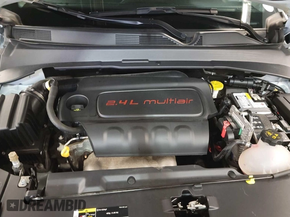 2022 Jeep Compass Latitude with VIN 3C4NJDBB1NT205930, listed as a IAAI auction lot 42801149 with 11,098 mi miles and . Bid and sale history available at DreamBid. Image 26.