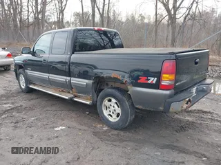 2000 Chevrolet Silverado 1500 LS with VIN 2GCEK19T5Y1292800, listed as a IAAI auction lot 42005453 with 100,332 mi miles. Bid and sale history available at carsss.com. Image 3.