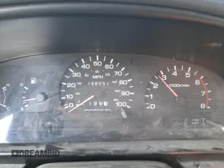 1994 Nissan Hardbody z VIN 1N6HD16S6RC308966, wystawiony jako Copart lot #55130285 z przebiegiem 238 053 mil mil oraz Szkoda całkowita • Salvage title. Historia ofert i sprzedaży dostępna na DreamBid. Obrazek 9.