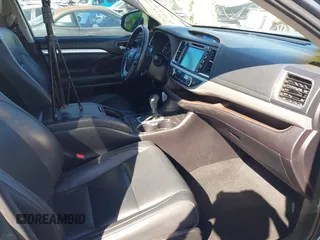 2017 Toyota Highlander XLE with VIN 5TDKZRFH2HS526283, listed as a IAAI auction lot 41669159 with 122,112 mi miles and . Bid and sale history available at DreamBid. Image 5.