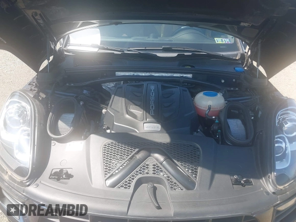 2018 Porsche Macan S with VIN WP1AB2A50JLB31206, listed as a IAAI auction lot 42539442 with 52,941 mi miles and . Bid and sale history available at DreamBid. Image 10.