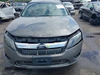 2010 Ford Fusion SE with VIN 3FAHP0HAXAR165167, listed as a IAAI auction lot 42148887 with 332,598 mi miles and . Bid and sale history available at carsss.com. Image 6.