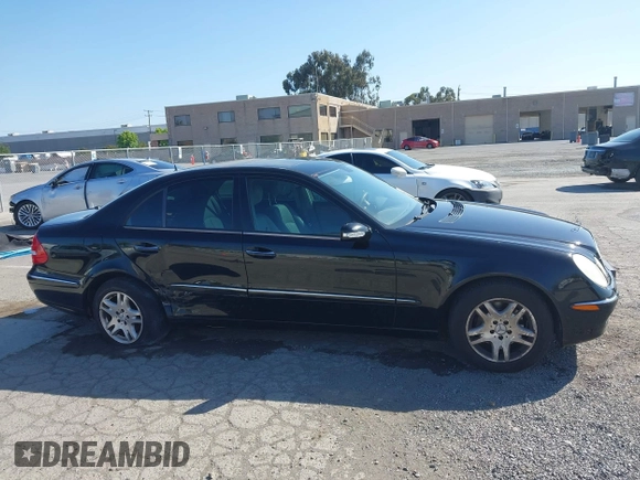 2006 Mercedes-Benz E 350 z VIN WDBUF56JX6A804739, wystawiony jako IAAI lot #42334250 z przebiegiem 145 310 mil mil oraz . Historia ofert i sprzedaży dostępna na DreamBid. Obrazek 13.