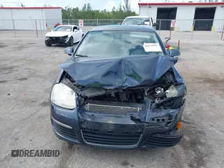 2010 Volkswagen Jetta SEL with VIN 3VWRX7AJ4AM155780, listed as a IAAI auction lot 42670291 with 146,409 mi miles and . Bid and sale history available at DreamBid. Image 12.