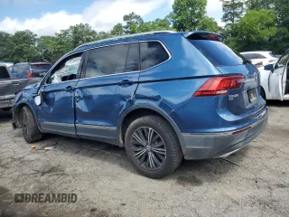 2018 Volkswagen Tiguan SEL with VIN 3VV3B7AX4JM006010, listed as a Copart auction lot 61416365 with 52,483 mi miles and Salvage title. Bid and sale history available at DreamBid. Image 2.
