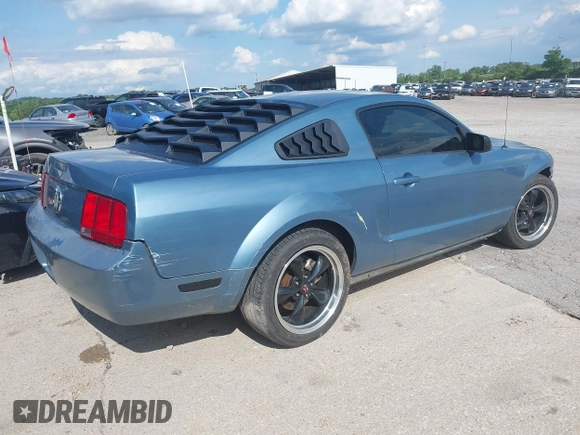 2005 Ford Mustang Deluxe с VIN 1ZVFT80N155168894, выставлен на аукционе IAAI как лот 42331054 с пробегом 194 939 миль миль и . История ставок и продаж доступна на DreamBid. Изображение 4.