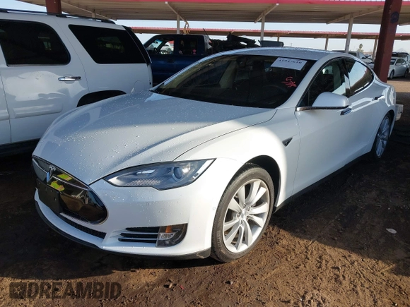2014 Tesla Model S 60 with VIN 5YJSA1H14EFP63737, listed as a IAAI auction lot 41947610 with 62,240 mi miles and . Bid and sale history available at DreamBid. Image 17.