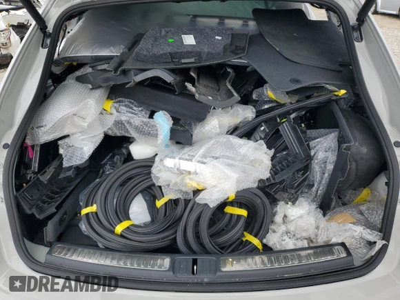 2021 Porsche Macan with VIN WP1AA2A54MLB17137, listed as a Copart auction lot 60963105 with 5,152 mi miles and Salvage title. Bid and sale history available at DreamBid. Image 13.