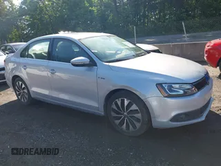 2013 Volkswagen Jetta Hybrid SE с VIN 3VW637AJ3DM213882, выставлен на аукционе IAAI как лот 42552080 с пробегом 71 284 миль миль и . История ставок и продаж доступна на DreamBid. Изображение 1.