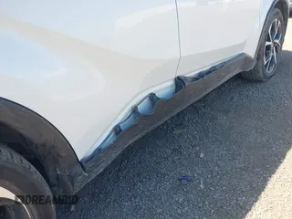 2018 Toyota C-HR XLE z VIN NMTKHMBXXJR041817, wystawiony jako IAAI lot #42174035 z przebiegiem 86 669 mil mil oraz . Historia ofert i sprzedaży dostępna na DreamBid. Obrazek 13.